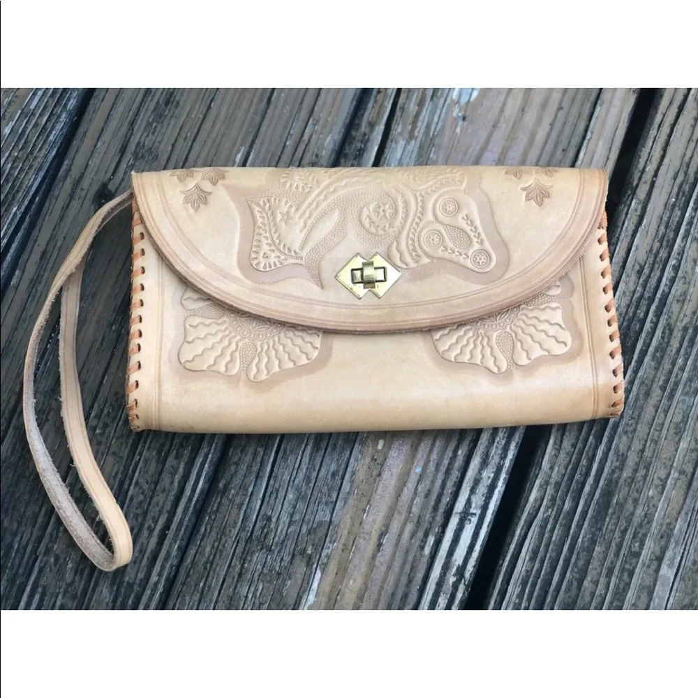 Tooled Leather Floral Purse Brown Tan Bag Wristlet Clutch Vintage 70s 80s